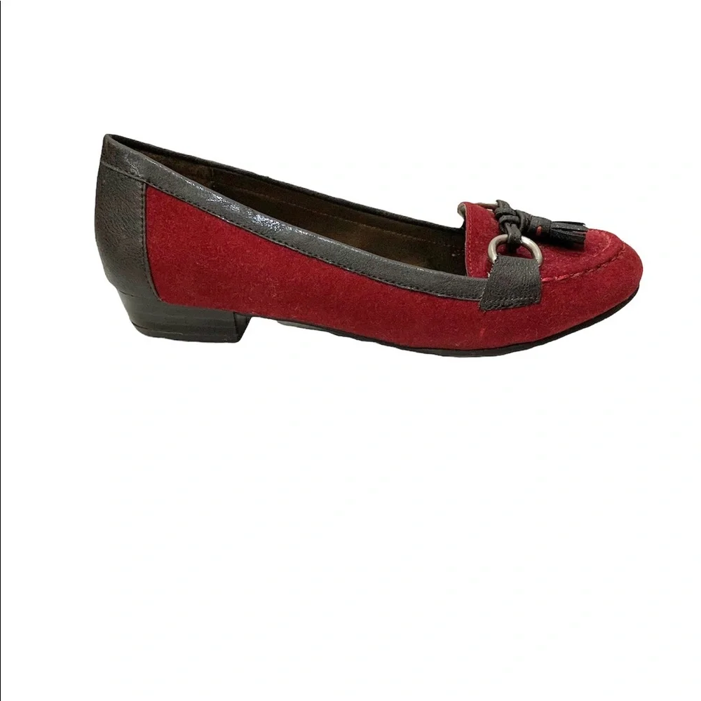 Liz & Co Liz Claiborne Red Suede Loafer - Picture 2 of 6